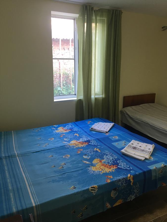 Guest House Mushmula New Athos Bagian luar foto